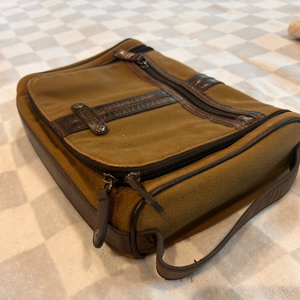 Fossil Utility Travel Cosmetic Bag - Picture 5 of 8